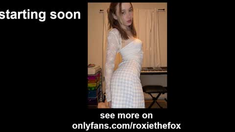 Snapshot of roxiethefox chatting on March 23, 2026, 1:09 am roxie online show from March 23, 2026, 1:09 am