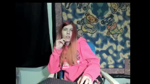 roxihazeleyes online show from March 11, 2025, 8:52 am