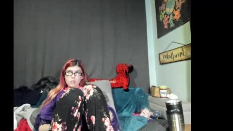 roxihazeleyes online show from September 16, 2025, 3:13 pm