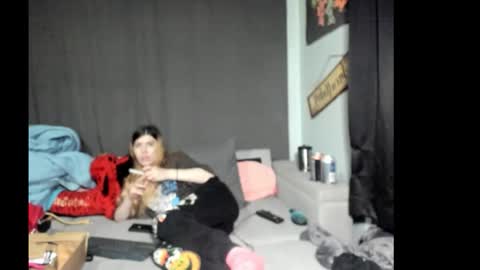 Snapshot of roxihazeleyes chatting on February 12, 2026, 7:25 am roxihazeleyes online show from February 12, 2026, 7:25 am