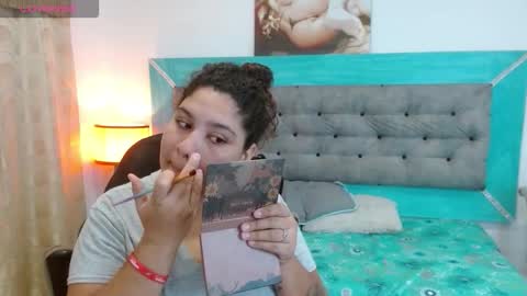 Snapshot of roxx_iie chatting on October 6, 2025, 2:42 am roxiie online show from October 6, 2025, 2:42 am