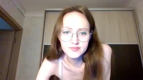 Roxxy Wharton online show from October 18, 2025, 7:31 am