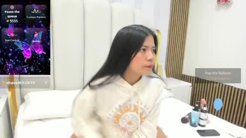 Snapshot of roxy_flame_ chatting on April 17, 2026, 12:08 pm Roxy online show from April 17, 2026, 12:08 pm
