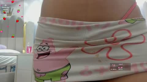 Snapshot of roxy_flame_ chatting on July 14, 2026, 11:27 am Roxy online show from July 14, 2026, 11:27 am