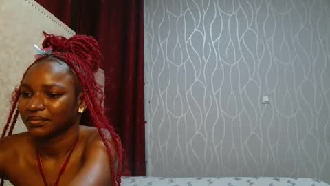 Snapshot of roxy_heather chatting on April 26, 2026, 7:22 pm Roxy online show from April 26, 2026, 7:22 pm