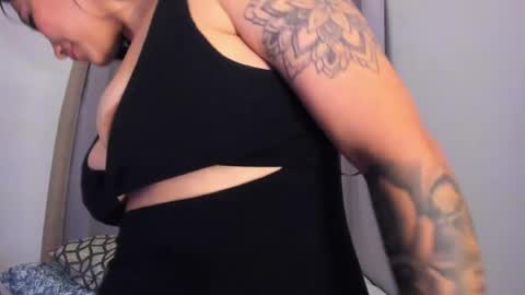 Snapshot of roxy_hell chatting on May 23, 2026, 3:12 am Roxy hell online show from May 23, 2026, 3:12 am