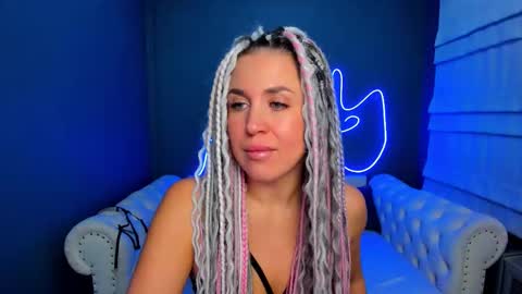 Roxy online show from November 14, 2025, 2:32 am