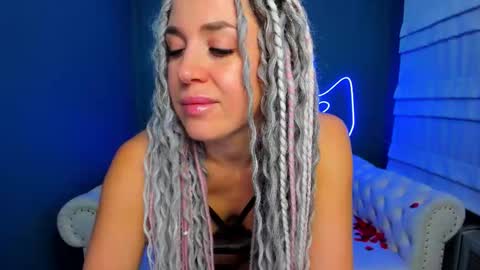 Roxy online show from December 5, 2025, 1:47 am