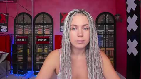 Roxy online show from June 17, 2026, 1:19 am