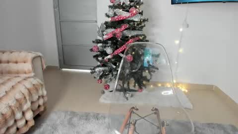 R O X Y  online show from December 8, 2024, 10:03 pm