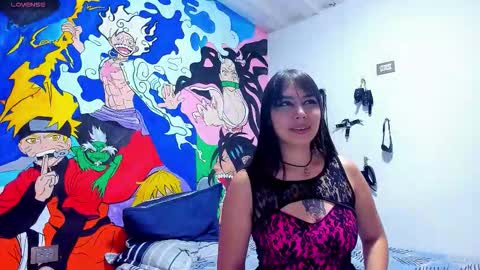 Snapshot of roxyandaron2 chatting on October 20, 2025, 4:35 am RoxyAron online show from October 20, 2025, 4:35 am