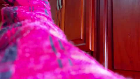 RoxyAron online show from March 28, 2026, 12:05 pm