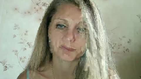 roxyfox18x01 online show from September 28, 2025, 9:25 am