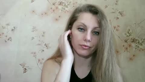 roxyfox18x01 online show from March 2, 2026, 6:58 am