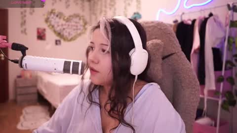 roxysuh online show from March 7, 2026, 8:33 am