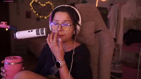 Snapshot of roxysuh chatting on July 16, 2026, 7:58 am roxysuh online show from July 16, 2026, 7:58 am