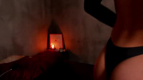 Snapshot of roxyy_x chatting on June 7, 2026, 3:43 am val online show from June 7, 2026, 3:43 am
