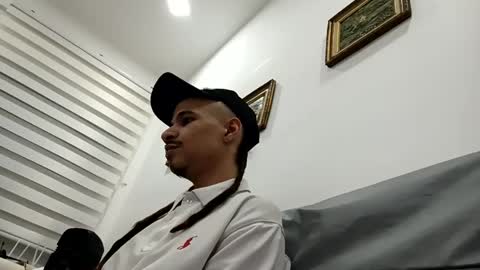 Snapshot of roy_master chatting on October 3, 2025, 11:57 pm roy_master online show from October 3, 2025, 11:57 pm