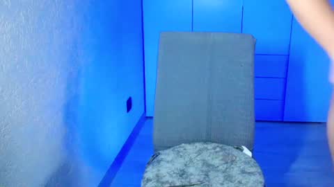 Snapshot of royalboobs chatting on February 23, 2025, 3:18 pm Cameron online show from February 23, 2025, 3:18 pm