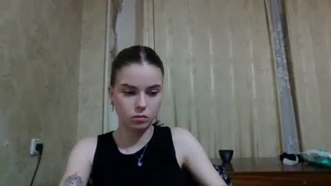 Snapshot of royalvelour chatting on June 26, 2026, 8:13 pm royalvelour online show from June 26, 2026, 8:13 pm