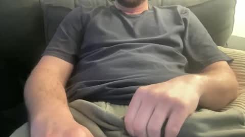 Snapshot of roythegil chatting on February 18, 2026, 10:06 pm roythegil online show from February 18, 2026, 10:06 pm