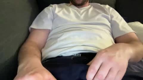 Snapshot of roythegil chatting on March 7, 2026, 12:29 am roythegil online show from March 7, 2026, 12:29 am