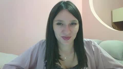 Snapshot of roza05x chatting on October 12, 2025, 5:56 pm Roza05x online show from October 12, 2025, 5:56 pm