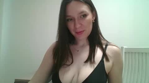 Snapshot of roza05x chatting on March 5, 2026, 8:54 am Roza05x online show from March 5, 2026, 8:54 am