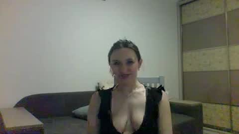 Snapshot of roza05x chatting on April 15, 2026, 7:58 pm Roza05x online show from April 15, 2026, 7:58 pm