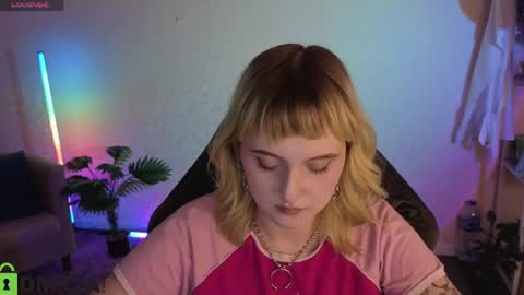Roziett online show from April 23, 2026, 12:29 pm