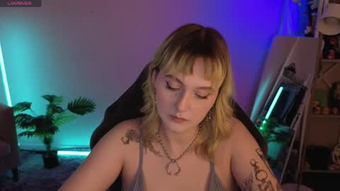 Roziett online show from April 25, 2026, 8:50 am