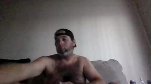 rubbingoneout714 online show from March 31, 2026, 12:23 am