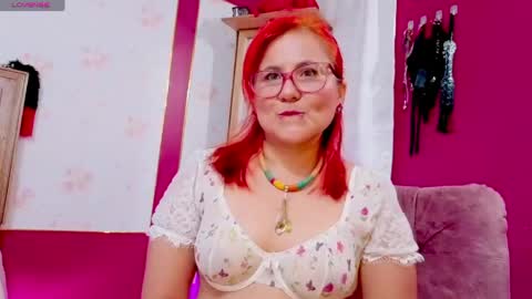 Snapshot of rubiqueens chatting on April 14, 2026, 10:38 pm RubiQueens online show from April 14, 2026, 10:38 pm