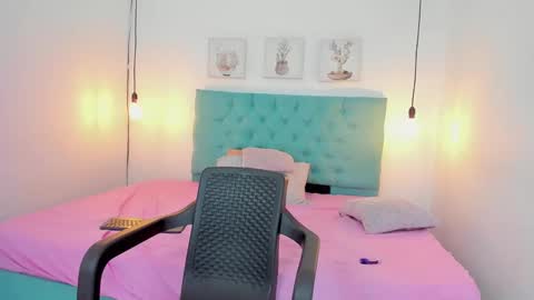 Rubii online show from December 14, 2024, 11:01 pm