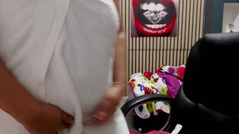 Ruby Jimenez online show from February 25, 2026, 3:32 pm