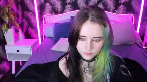 Ilona online show from March 5, 2026, 9:22 pm