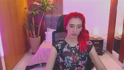 ruby_your_milf online show from February 26, 2025, 12:49 am