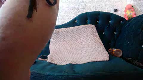 Snapshot of rubyemerald_ chatting on February 6, 2025, 12:22 am rubyemerald_ online show from February 6, 2025, 12:22 am