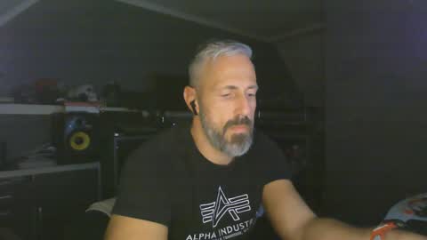 Chico que rico Caliente online show from January 6, 2025, 4:55 pm