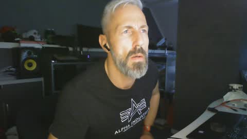 Chico que rico Caliente online show from January 7, 2025, 10:22 am