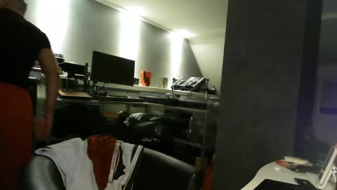 Chico que rico Caliente online show from February 3, 2025, 2:36 am