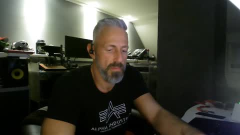 Chico que rico Caliente online show from February 11, 2025, 12:28 am