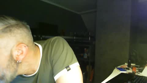 Chico que rico Caliente online show from February 24, 2025, 10:36 pm