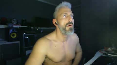 Chico que rico Caliente online show from March 5, 2025, 10:55 am