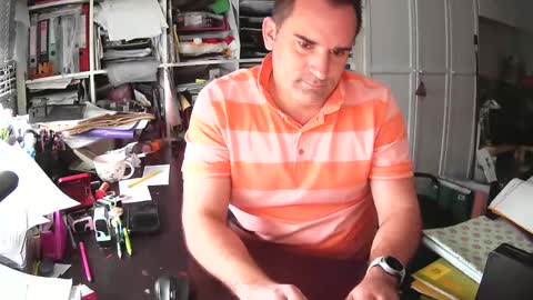 Snapshot of runner1978 chatting on January 15, 2025, 11:10 am runner1978 online show from January 15, 2025, 11:10 am