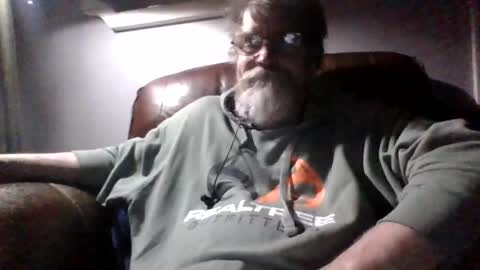 Snapshot of runningaround60 chatting on November 26, 2025, 2:45 am runningaround60 online show from November 26, 2025, 2:45 am