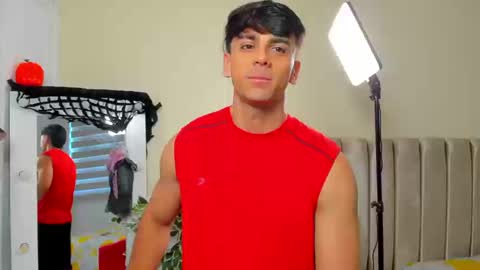 Snapshot of russ_w8 chatting on September 24, 2025, 2:42 pm Russ online show from September 24, 2025, 2:42 pm