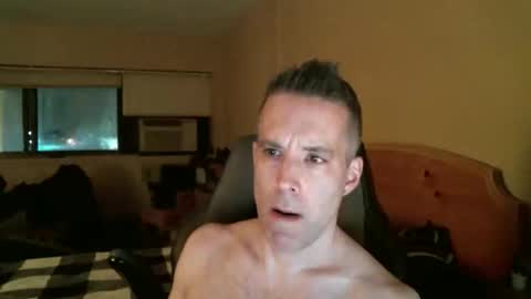 Snapshot of rustic_cuse_777 chatting on November 16, 2025, 5:02 am rustic_cuse_777 online show from November 16, 2025, 5:02 am