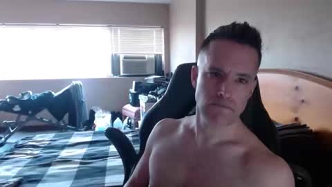 Snapshot of rustic_cuse_777 chatting on March 25, 2026, 8:15 pm rustic_cuse_777 online show from March 25, 2026, 8:15 pm