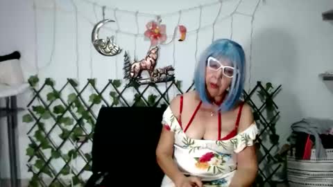 Snapshot of ruth_blue21 chatting on January 16, 2025, 2:51 am ruth_blue21 online show from January 16, 2025, 2:51 am